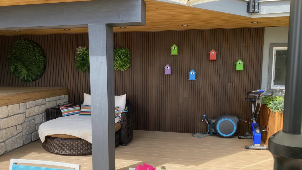 Outdoor Fluted Wall